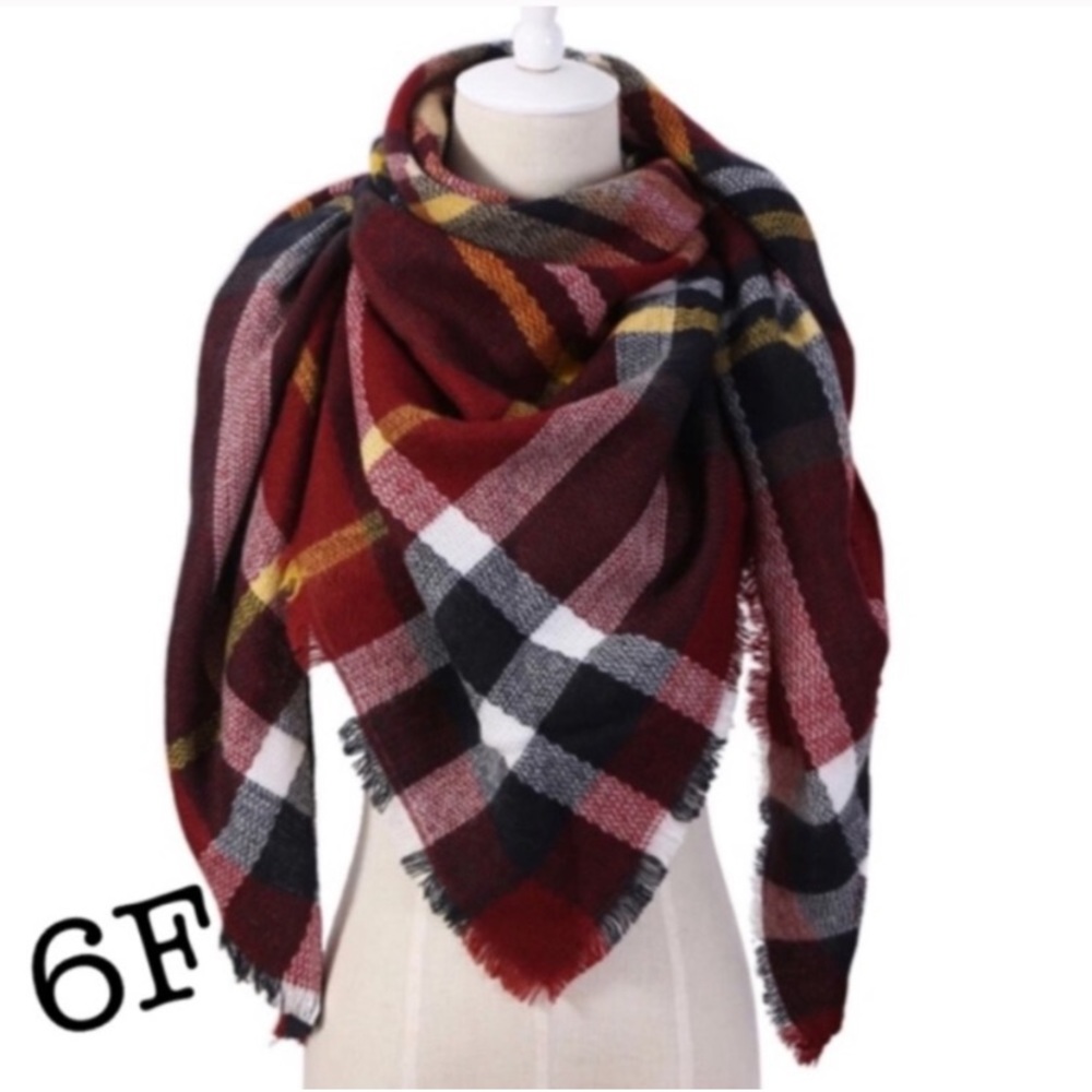 Triangle cashmere scarf 🧣